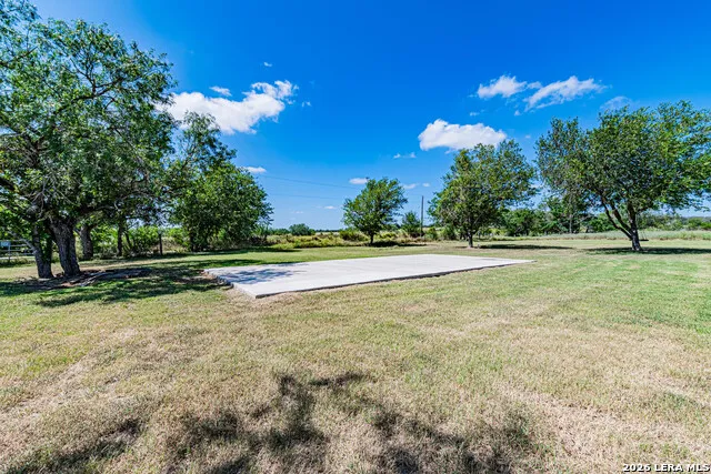 280 County Road 322 La Vernia, TX 78121