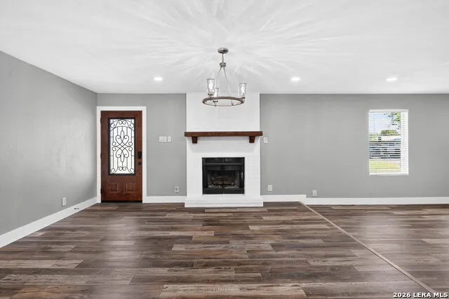 280 County Road 322 La Vernia, TX 78121