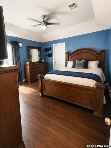 535 E EDMONDS AVE San Antonio, TX 78214
