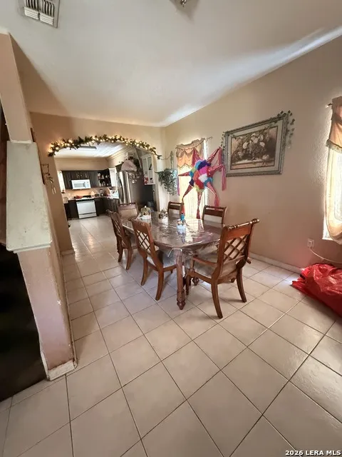 535 E EDMONDS AVE San Antonio, TX 78214