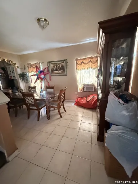 535 E EDMONDS AVE San Antonio, TX 78214