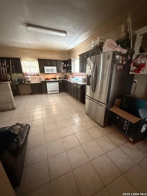 535 E EDMONDS AVE San Antonio, TX 78214