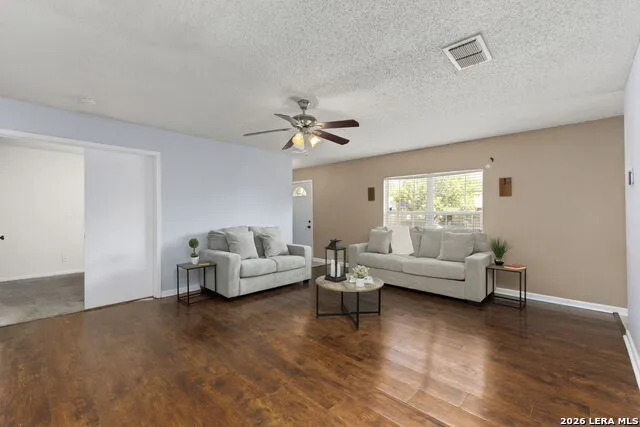 2514 French Sea Dr Kirby, TX 78219