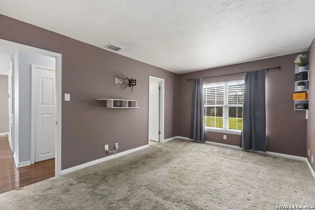 2514 French Sea Dr Kirby, TX 78219