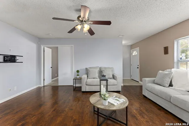 2514 French Sea Dr Kirby, TX 78219