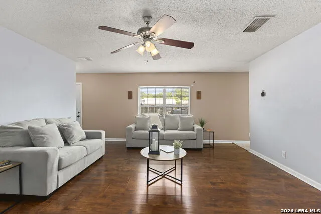 2514 French Sea Dr Kirby, TX 78219