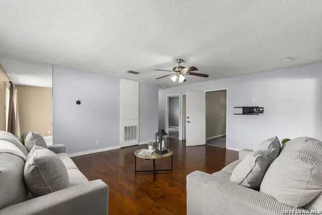 2514 French Sea Dr Kirby, TX 78219