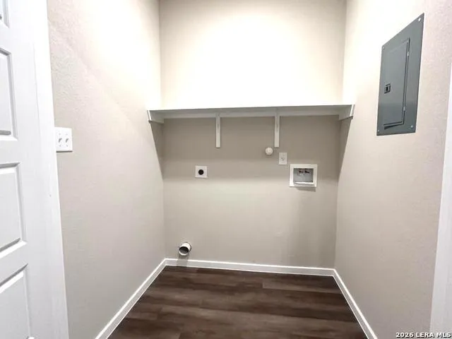 8207 1st Somerset, TX 78069