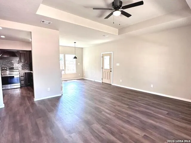 8207 1st Somerset, TX 78069