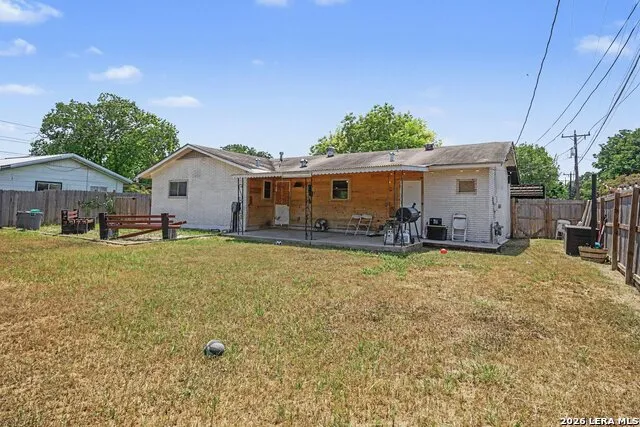 3210 Kirby Dr Kirby, TX 78219
