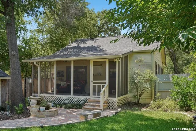 816 Wheless Ave Kerrville, TX 78028