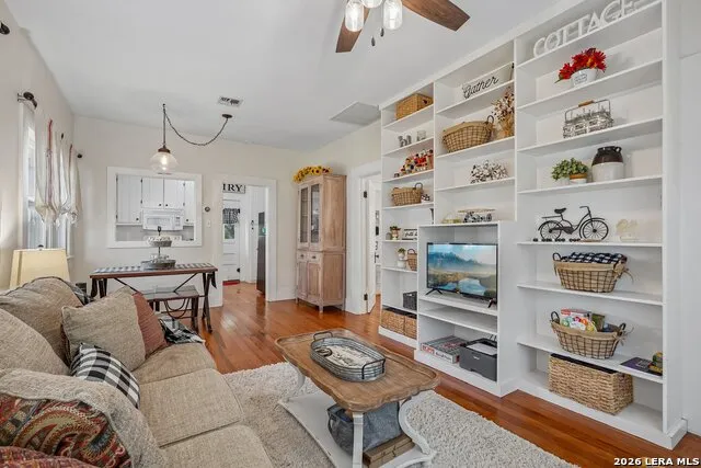 816 Wheless Ave Kerrville, TX 78028