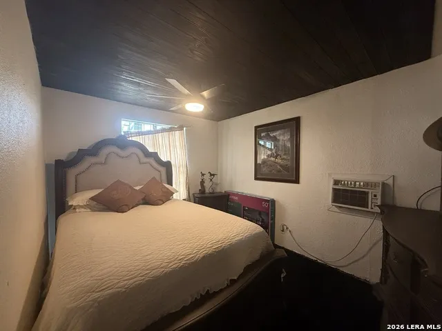 1634 Avenida Encuentro Eagle Pass, TX 78852