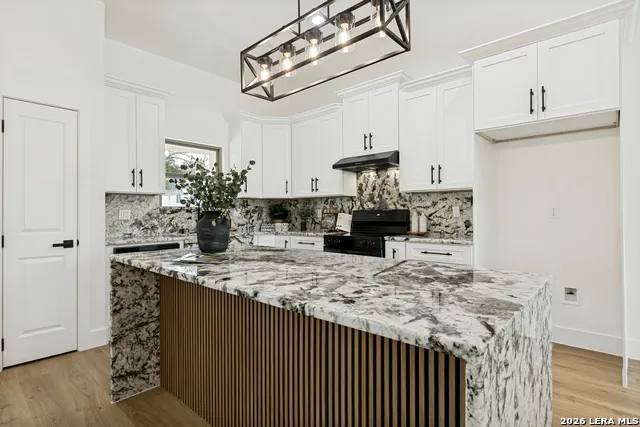 716 County Road 6847 Lytle, TX 78052