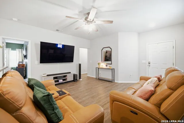 3214 Farm Oak San Antonio, TX 78223
