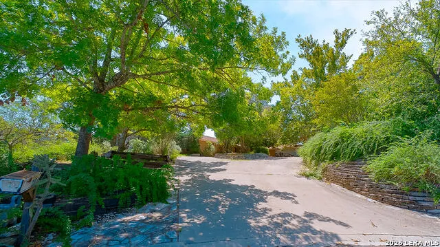 104 BRAEBURN CIR Kerrville, TX 78028