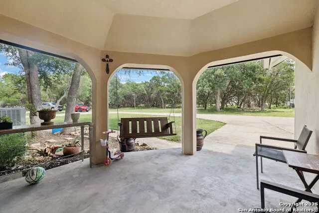 450 Georg Oaks Bulverde, TX 78163