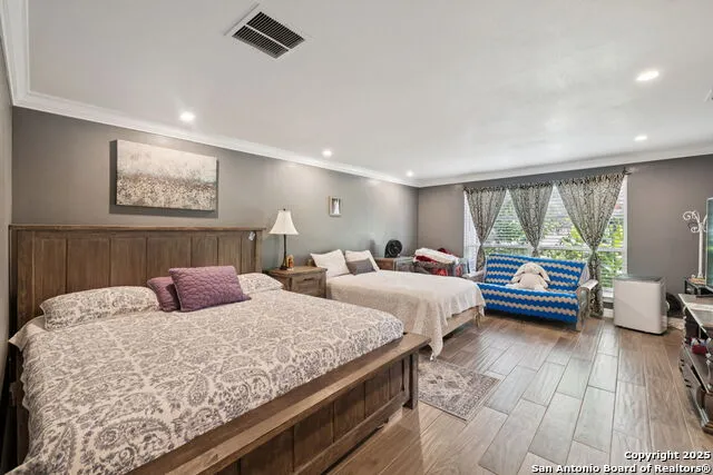450 Georg Oaks Bulverde, TX 78163