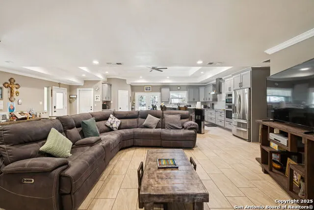 450 Georg Oaks Bulverde, TX 78163