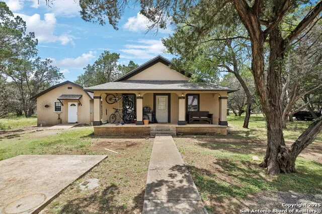 450 Georg Oaks Bulverde, TX 78163