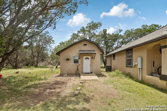 450 Georg Oaks Bulverde, TX 78163