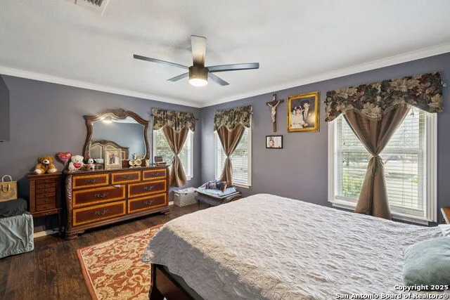 450 Georg Oaks Bulverde, TX 78163