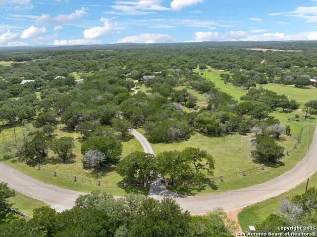 450 Georg Oaks Bulverde, TX 78163