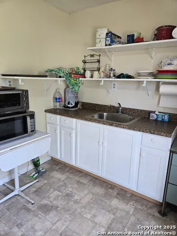 464 Cr 613 Skidmore, TX 78389