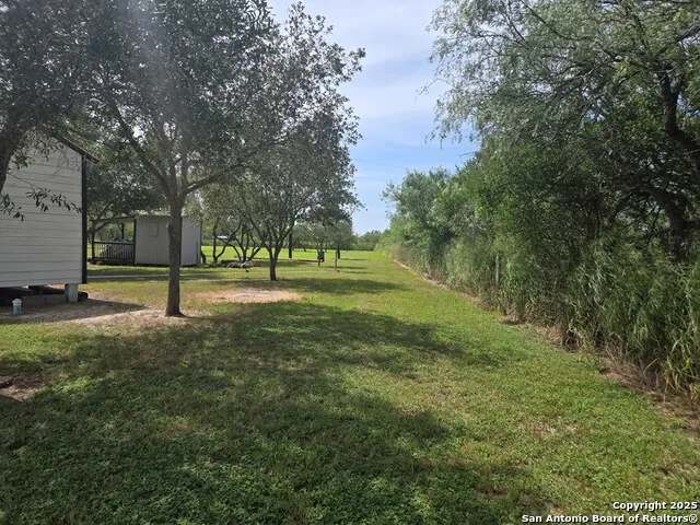 464 Cr 613 Skidmore, TX 78389