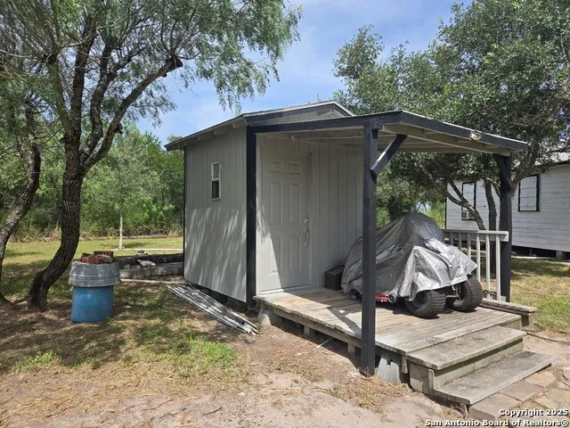 464 Cr 613 Skidmore, TX 78389