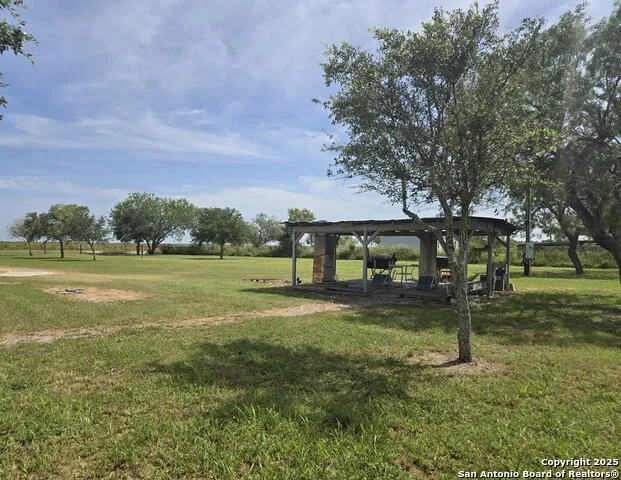 464 Cr 613 Skidmore, TX 78389