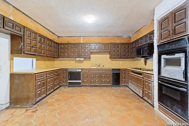30725 ONION CRK Bulverde, TX 78163