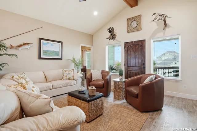 304 Bayview Dr City By The Sea, TX 78336