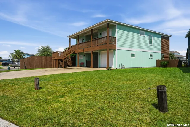 304 Bayview Dr City By The Sea, TX 78336