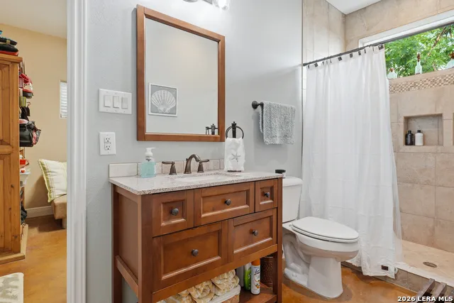 304 Bayview Dr City By The Sea, TX 78336