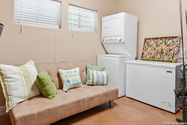 304 Bayview Dr City By The Sea, TX 78336