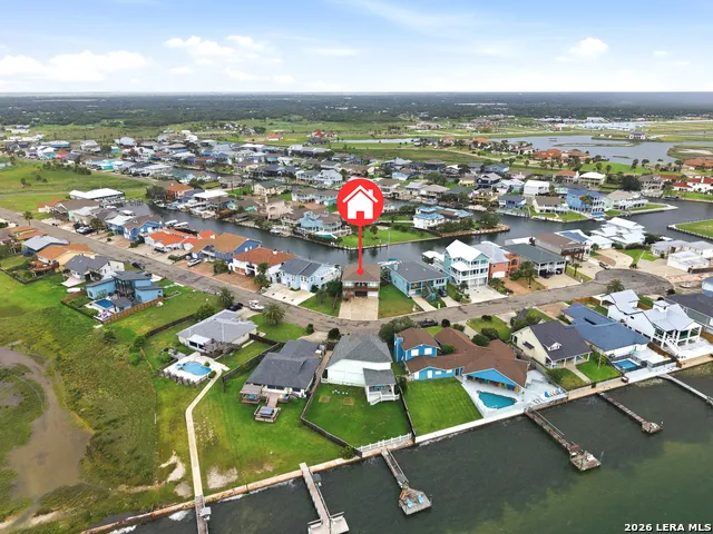 304 Bayview Dr City By The Sea, TX 78336