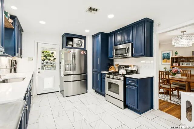 825 WILTSHIRE AVE Terrell Hills, TX 78209
