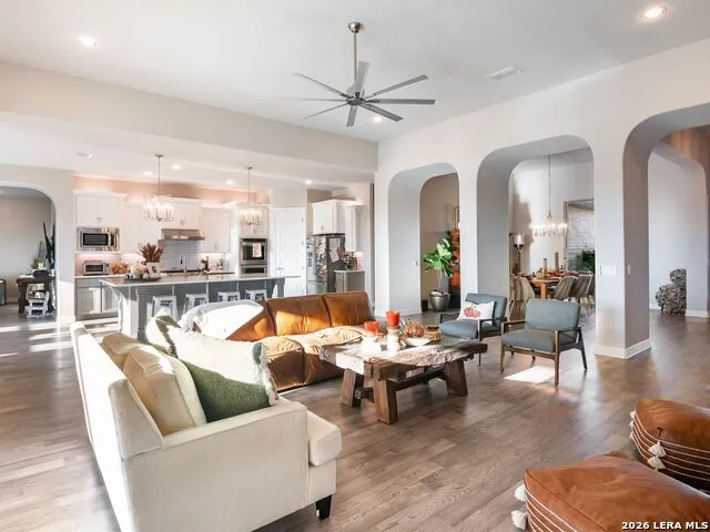 8134 Vanity Hill San Antonio, TX 78256