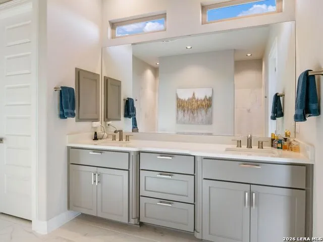 8134 Vanity Hill San Antonio, TX 78256
