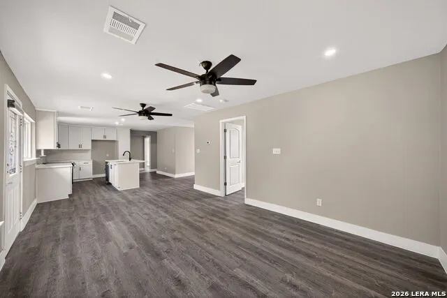 502 Waltom Ave Jourdanton, TX 78026