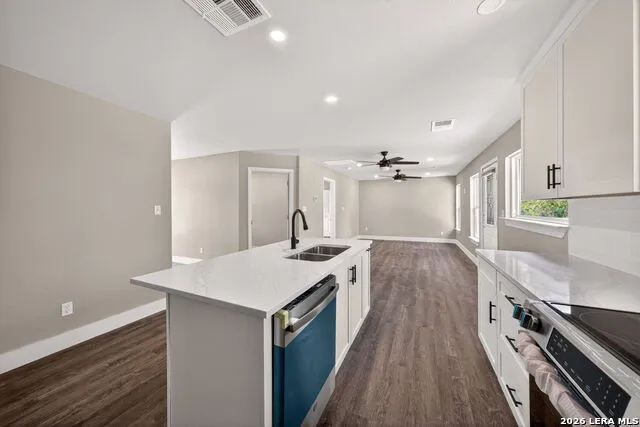 502 Waltom Ave Jourdanton, TX 78026