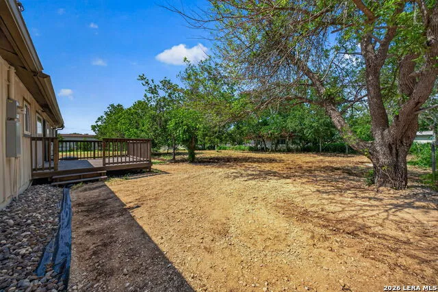 502 Waltom Ave Jourdanton, TX 78026