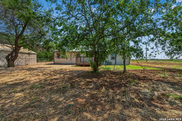 502 Waltom Ave Jourdanton, TX 78026