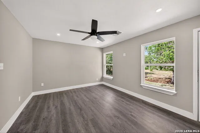 502 Waltom Ave Jourdanton, TX 78026