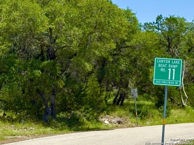 774 Mockingbird Cv Spring Branch, TX 78070