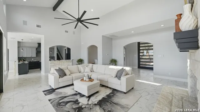 2587 Falling Oak Blanco, TX 78606