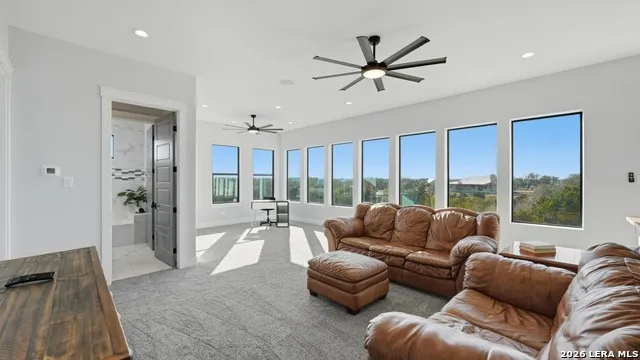 2587 Falling Oak Blanco, TX 78606
