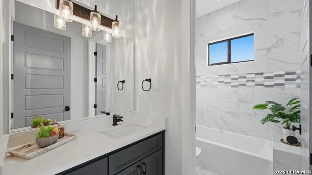 2587 Falling Oak Blanco, TX 78606