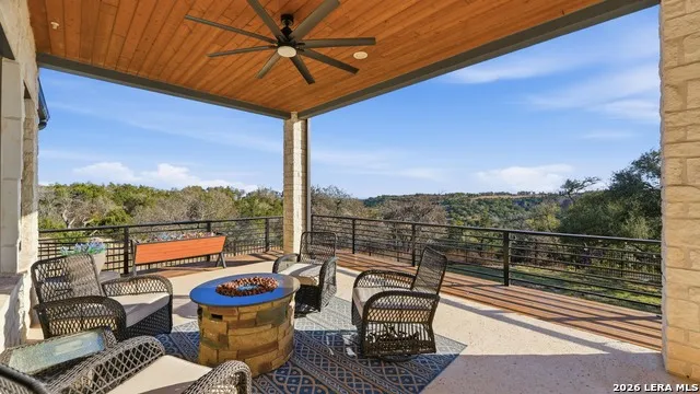 2587 Falling Oak Blanco, TX 78606